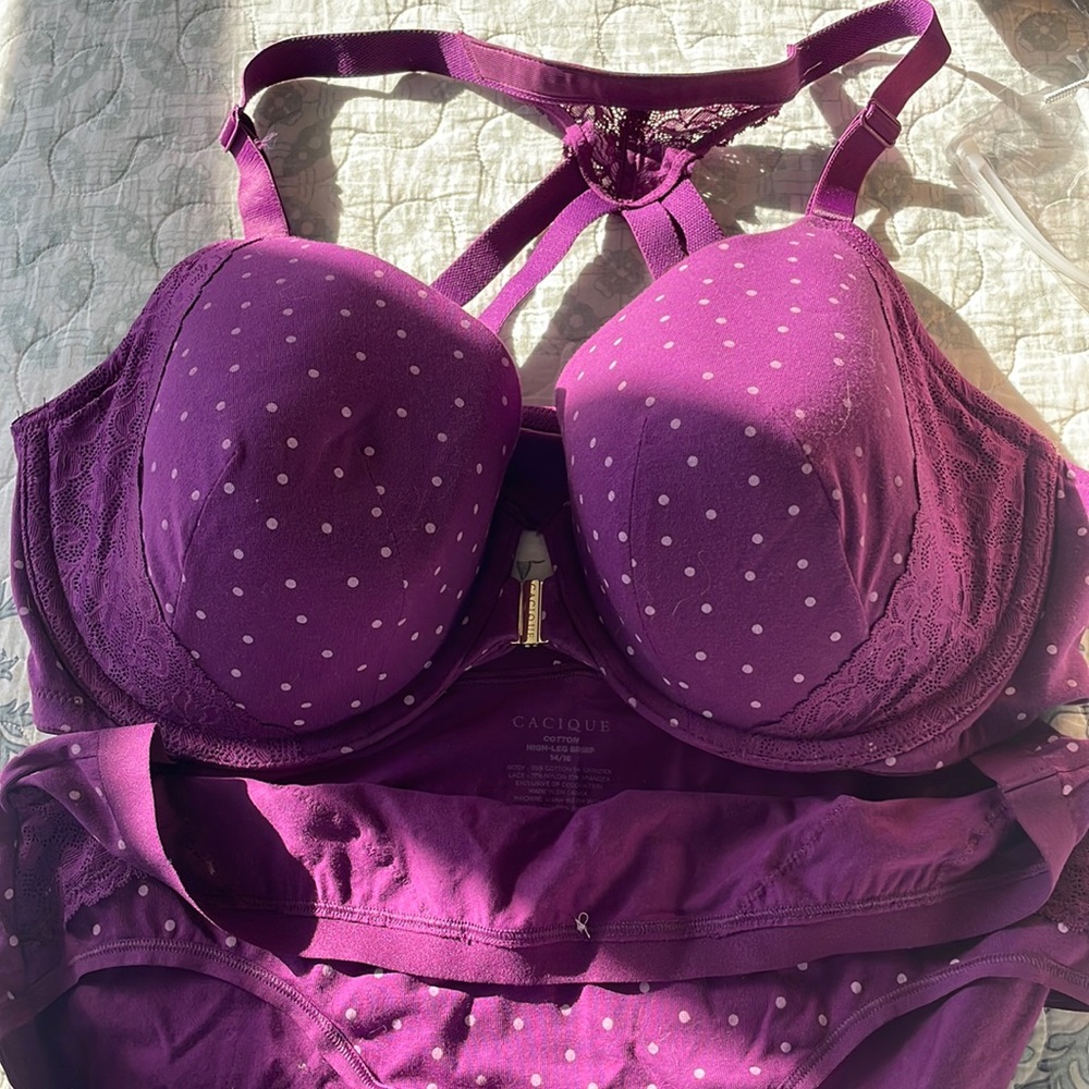 Cacique bra and  2 panty set-LIKE NEW!  Front hook 42DD gorgeously plum color